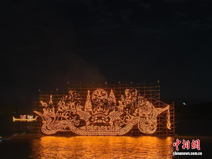泰國燈船節：湄公河畔燈火璀璨 傳統文化煥發旅遊活力