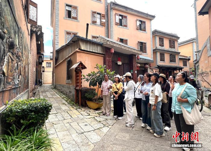 20餘名泰國華裔走進雲南玉溪：於村寨間看見中國鄉村新樣貌