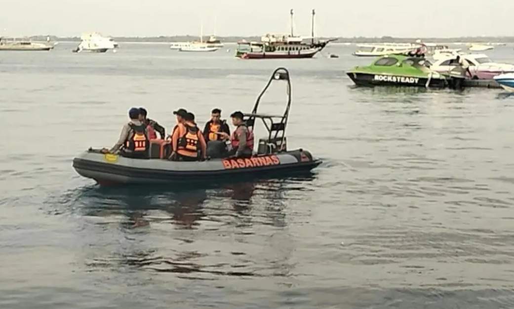 印尼搜救队于龙目岛附近海域搜寻失踪韩国女游客
