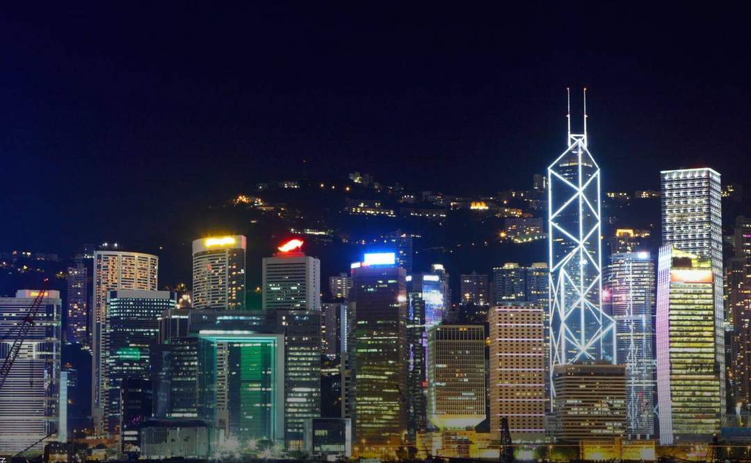 报告：香港吸引年轻富豪排名全球第七，居新加坡之后