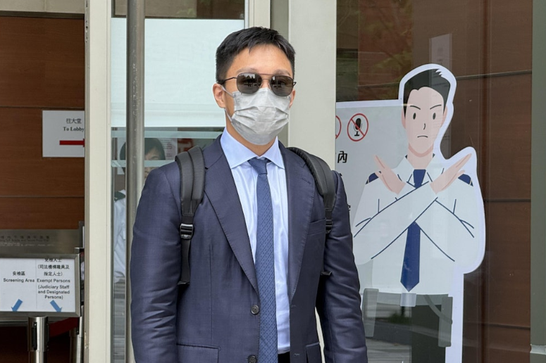 香港飛行服務隊空勤主任涉兩度露下體獲判無罪
